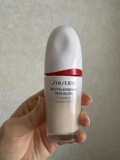 SHISEIDO エッセンススキングロウファンデーション 140