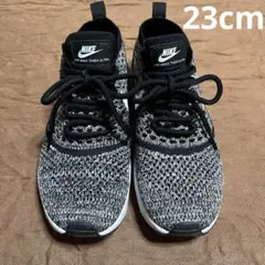 Item thumbnail for item f40e5dc3-bae8-4c1e-b0f6-bc51258faf78