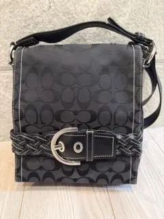 COACH ショルダーバッグ ブラック ロゴパターン - メルカリ