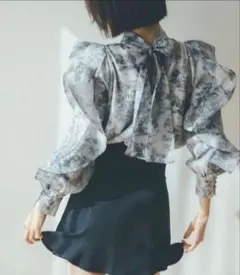 SNIDEL トゥワルドジュイ柄 オーガンジーシースルー　ブラウス