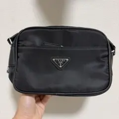 PRADA ブラック メッセンジャーバッグ