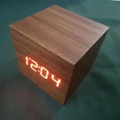 ウッド調デジタル置時計　アラーム機能付