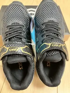 【新品未使用】アシックス レーザービーム19cm運動靴ブラック/ゴールド