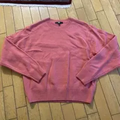 美品！　UNIQLO くすみサーモンピンク ニットセーター M