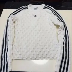adidasトップス