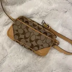 COACH シグネチャー ボディバッグ ウエストポーチ - メルカリ