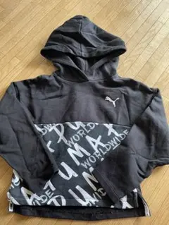 プーマパーカー