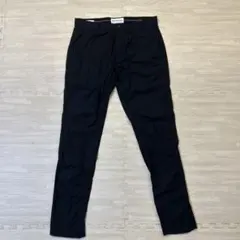 ア*ラ様 カルバンクラインジーンズ　ブラックスキニーチノパンツ　29×32のサムネイル