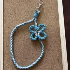 スマホストラップ　ハンドストラップ　ハンドメイド