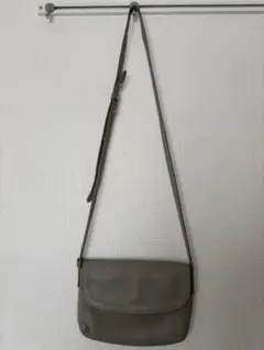 グレー レザー サコッシュ