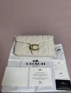 COACH ホワイト ショルダーバッグ キルティング　タビー26