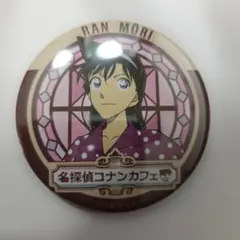 コナンカフェ 缶バッジ 毛利蘭 - メルカリ