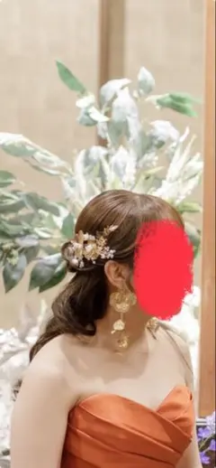 花モチーフのゴールドヘアピン