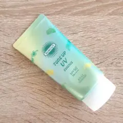 サンカット　トーンアップUV　エッセンス　Gn ミントグリーンのサムネイル
