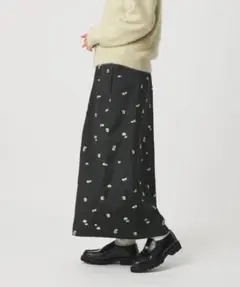 極美品 25aw ユナイテッドアローズ サテンフラワージャガードロング
