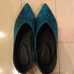 ヘビ柄パンプス