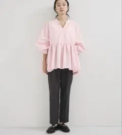 LE CERCLE par rope' ギャザーブラウスのサムネイル