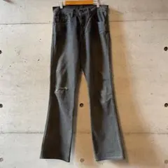 ブーツカットデニム グレー 膝ダメージ