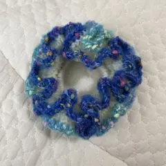 ハンドメイド　フリルシュシュ　水×青