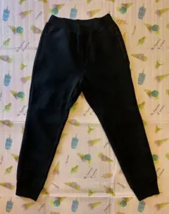 UNIQLO kids ブラック スウェットパンツ 140cm