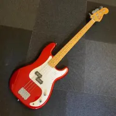 フェンダー　エレキベース　プレシジョンベース　Fender Bassのサムネイル