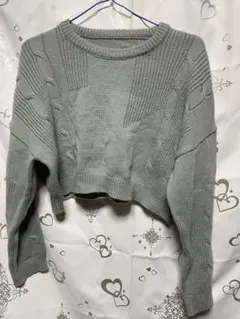 グレー ケーブルニット クロップドセーター