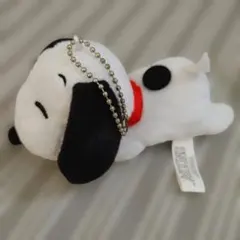スヌーピー　 寝そべり　ぬいぐるみ　キーホルダー