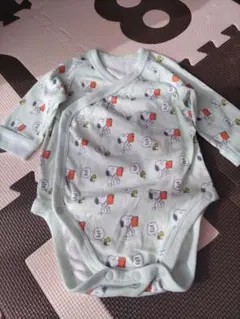 匿名配送！美品。スヌーピー長袖ロンパース肌着