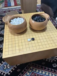 高級5.9寸脚付碁盤 本蛤碁石34号（雪印級） 本那智黒石 特大碁笥 囲碁セット 高級5.9寸脚付碁盤 本蛤碁石34号（雪印級） 本那智黒石 特大碁笥 囲碁