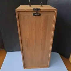 Item thumbnail for item f8e7e71d-de72-4ffa-9455-a1d4776361d6