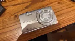 極美品 付属品完備 CASIO EXILIM EX-ZS25 シルバー