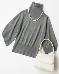 HOT-TICKET タグ付き 新品 タートルニット F グレー