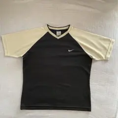 Nike VネックTシャツ　レディースL