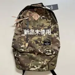 INDISPENSABLE 迷彩柄リュックのサムネイル