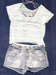 ビキニ水着＆レースニット、デニムショートパンツ4点セット