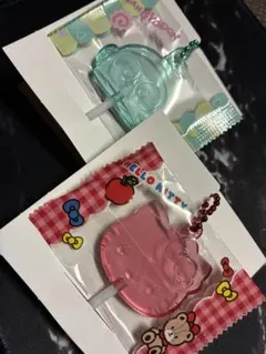 キャンディーチャームズ　ハローキティ・ハンギョドン