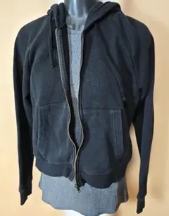 MOUSSYブラックフルジップパーカー