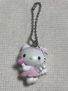 サンリオ　夢みるエンジェルスイング　ハローキティ　ピンク　ガチャ