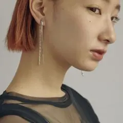 ダブル ライン チェーン ロング ピアス　GOLDY