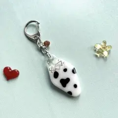 牛柄レジンキーホルダー★（シルバー）