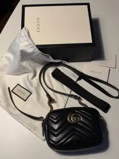 GUCCI GGマーモント ショルダーバッグ ブラックのサムネイル