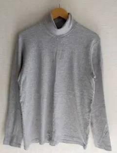 ユニクロ ソフトタッチ タートルネックTシャツ サイズ L カラー グレー