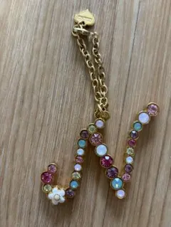 Samantha Vega N字型チャーム