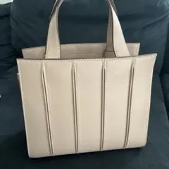 Max Mara ベージュ ハンドバッグ ショルダーストラップ付きのサムネイル