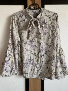 アクシーズファムトップス