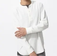 UNIQLO ワッフルヘンリーネック長袖Tシャツ オフホワイト