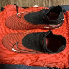 Nike Phantom レッド/ブラック FGシューズ25.5cm