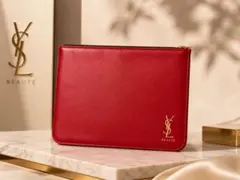 金曜まで値下げ⭐︎イブサンローラン　ノベルティレザーポーチ レッドのサムネイル