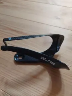 ELITE カーボンボトルケージ 軽量のサムネイル