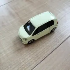 ★商談中★　4715 カスタム用等分解トミカ 2012年 トヨタポルテ 1/65 ☆商談中☆ 4715 カスタム用等分解トミカ 2012年 トヨタポルテ 1/65